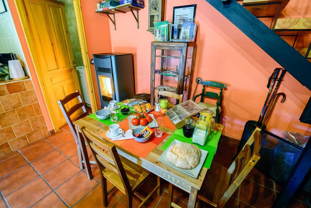 Casa Rural Entre Valles Benllera Eksteriør bilde