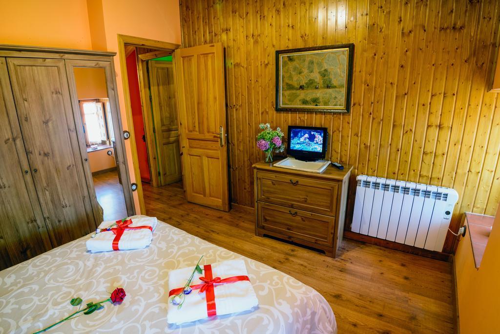 Casa Rural Entre Valles Benllera Eksteriør bilde